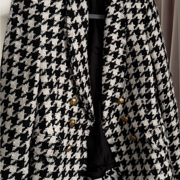 Zara Black and White Houndstooth Blazer with Gold Buttons - Picture 1 of 6